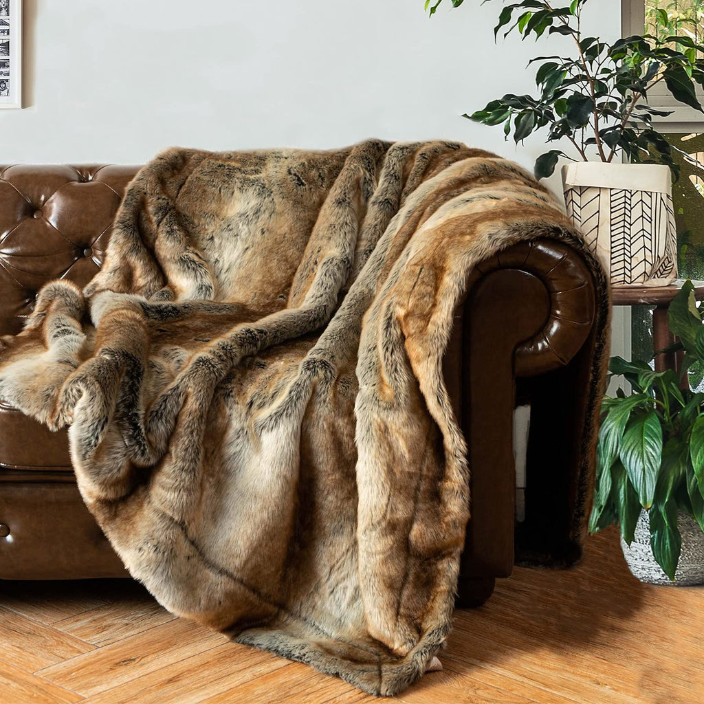 Lutetia Super Soft Fuzzy Thick Throw Blanket | 3CARATS