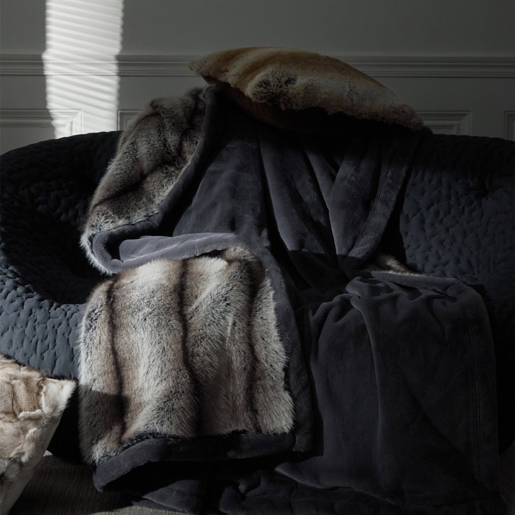 Luxury Soft Faux Fox Fur Blanket | Eco-Friendly 3CARATS