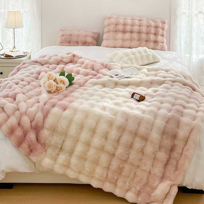 Toscana Affordable Luxury Plush Bed Throw Blanket | 3CARATS